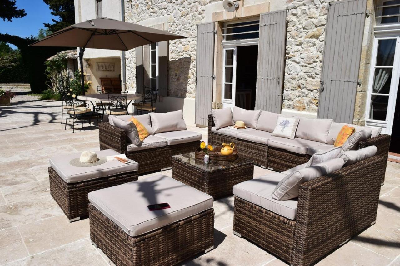 La Bastide Des Amouriers Caumont-sur-Durance Exterior photo