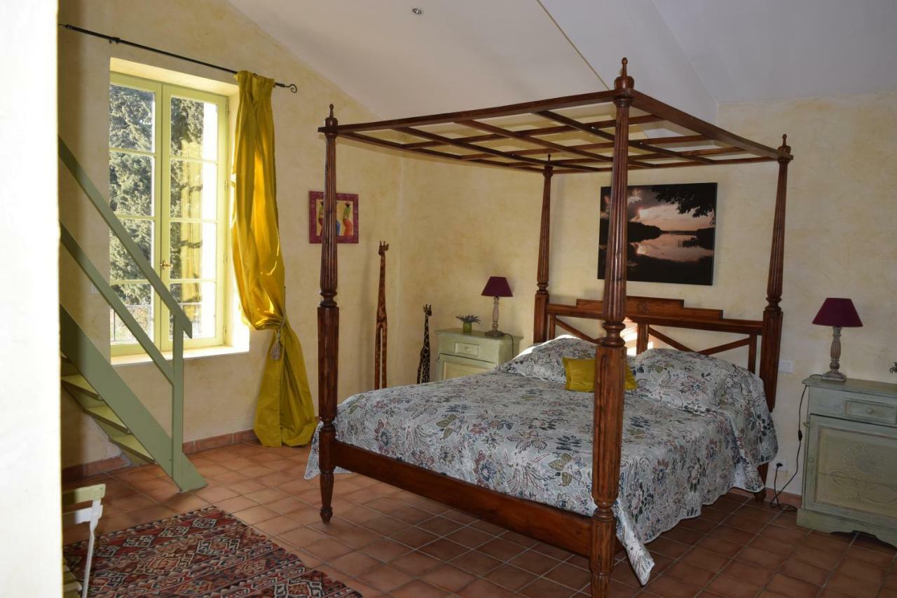 La Bastide Des Amouriers Caumont-sur-Durance Exterior photo